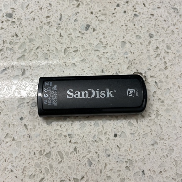 SanDisk 2.0 2GB Cruzer Micro USB 2.0 Flash Drive - Picture 2 of 4